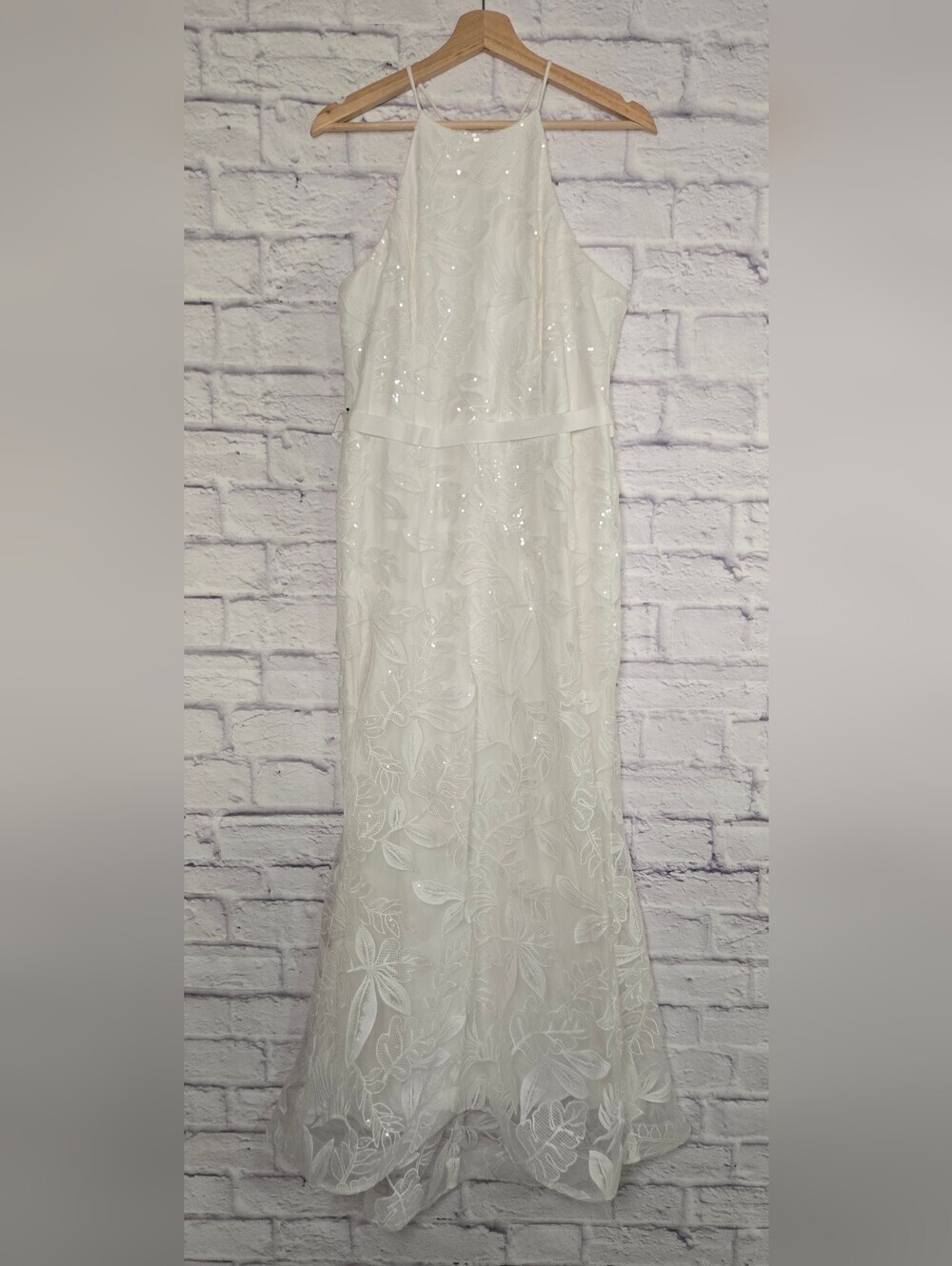 DB Studio Soft White Embroidered Sequin Formal / Wedding Dress Size 14